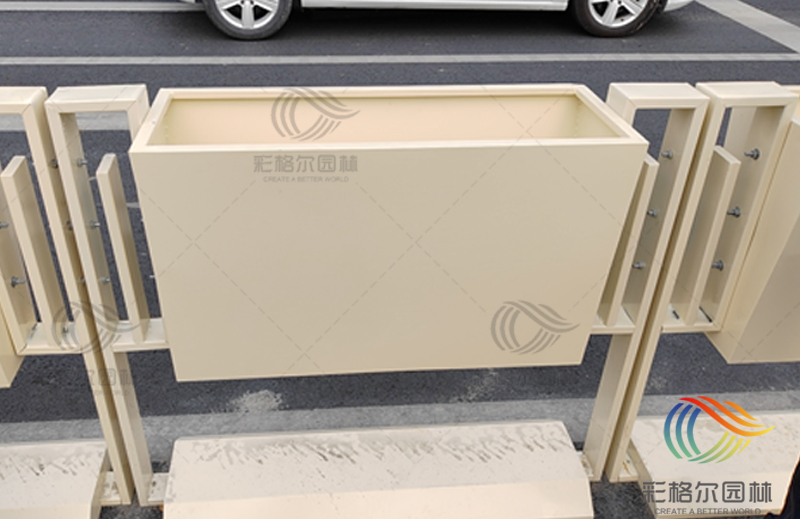 浙江寧波-道路中央隔離花箱護(hù)欄